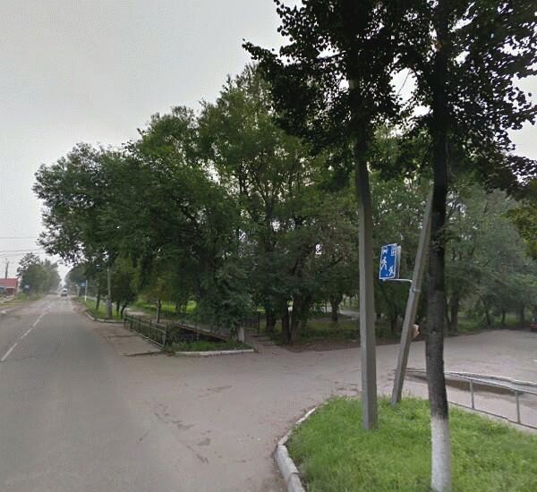 Банкомат Уральского Банка Реконструкции и Развития по адресу ул. Республики,  д. 8